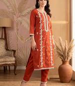 women ethnic motifs embroidered regular thread work kurta with trousers