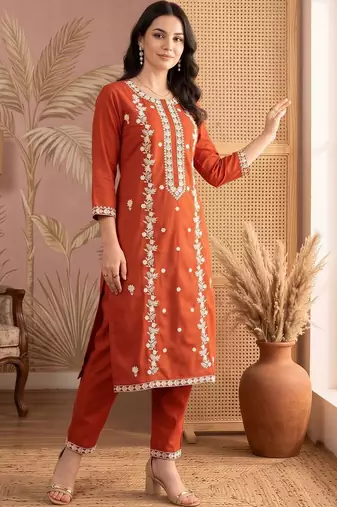 women ethnic motifs embroidered regular thread work kurta with trousers