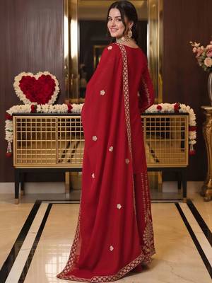 women ethnic motifs embroidered regular kurta with sharara & with dupatta 3