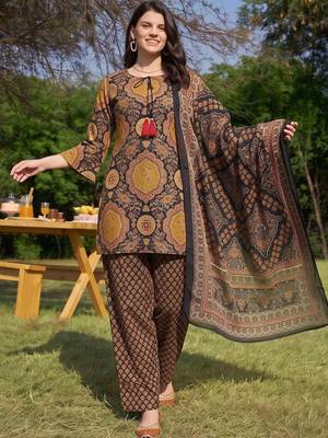 women ethnic motifs printed regular cotton kurta with palazzos & with dupatta 1