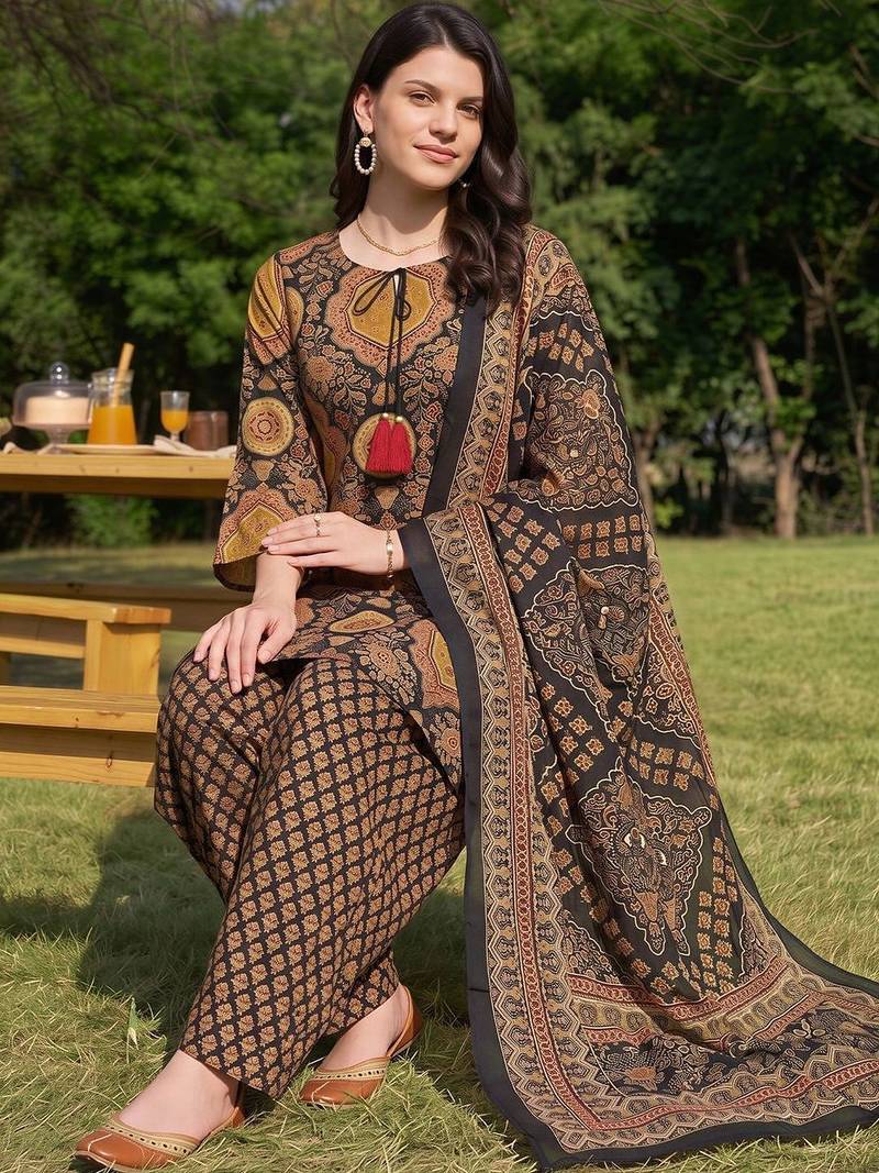 women ethnic motifs printed regular cotton kurta with palazzos & with dupatta