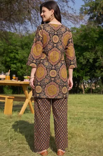 women ethnic motifs printed regular cotton kurta with palazzos & with dupatta