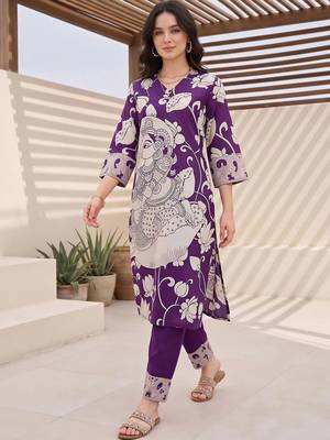 women ethnic motifs printed v-neck straight cotton kurta with trousers 5