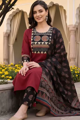 women ethnic motifs printed regular cotton kurta with trousers & with dupatta