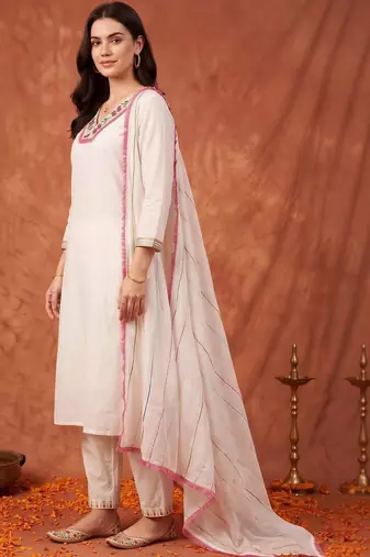 women ethnic motifs embroidered regular thread work kurta with trousers & with dupatta