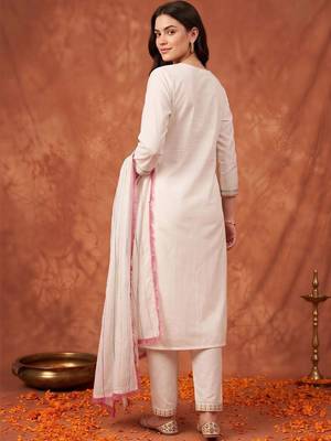 women ethnic motifs embroidered regular thread work kurta with trousers & with dupatta 4