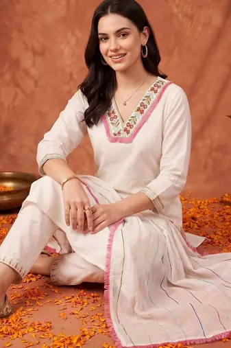 women ethnic motifs embroidered regular thread work kurta with trousers & with dupatta
