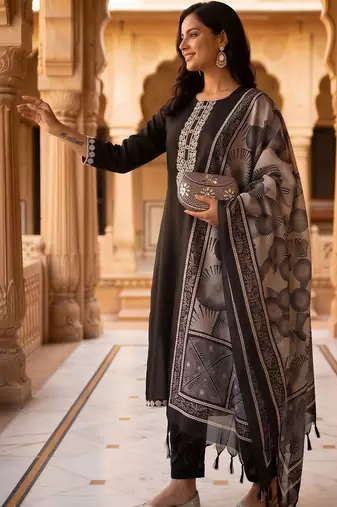 women ethnic motifs embroidered regular thread work kurta with trousers & with dupatta
