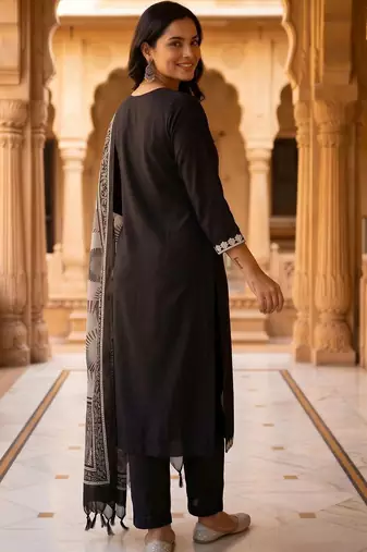 women ethnic motifs embroidered regular thread work kurta with trousers & with dupatta