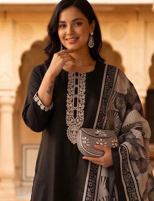 women ethnic motifs embroidered regular thread work kurta with trousers & with dupatta 4