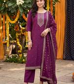 women ethnic motifs embroidered regular kurta with trousers & with dupatta