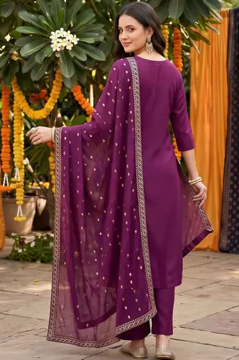 women ethnic motifs embroidered regular kurta with trousers & with dupatta