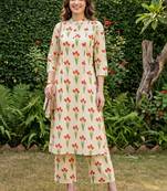 women floral printed regular cotton kurta with trousers