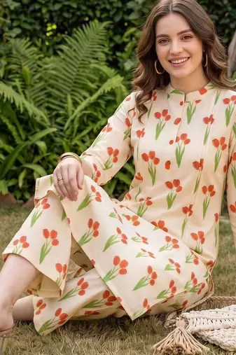 women floral printed regular cotton kurta with trousers