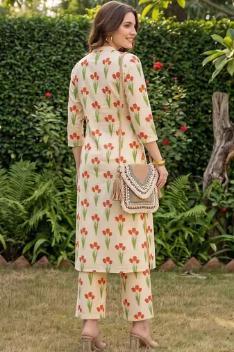 women floral printed regular cotton kurta with trousers