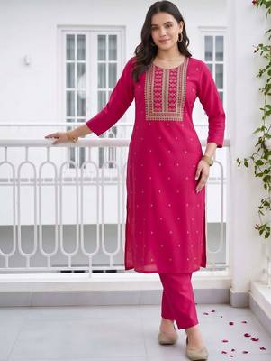 women ethnic motifs embroidered regular kurta with trousers 1