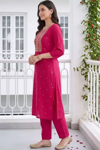 women ethnic motifs embroidered regular kurta with trousers