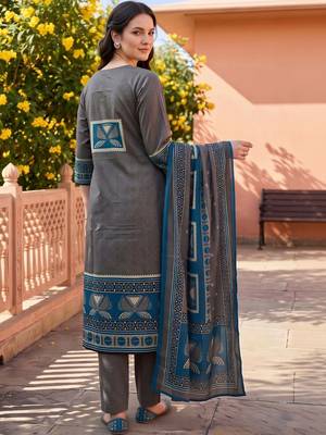 women ethnic motifs printed regular mirror work cotton kurta with trousers & with dupatta 4