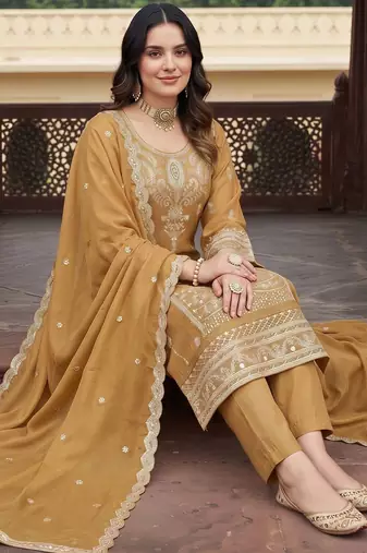 women ethnic motifs embroidered regular kurta with trousers & with dupatta