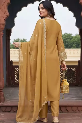 women ethnic motifs embroidered regular kurta with trousers & with dupatta