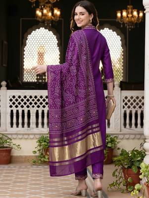 women ethnic motifs embroidered regular thread work liva kurta with trousers & with dupatta 5