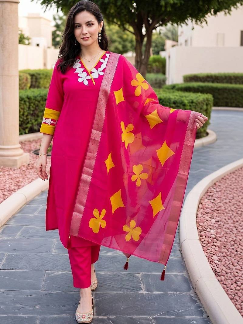 women ethnic motifs embroidered regular kurta with trousers & with dupatta
