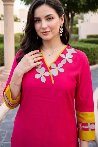 women ethnic motifs embroidered regular kurta with trousers & with dupatta