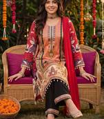 women floral printed regular kurta with trousers & with dupatta