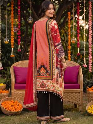 women floral printed regular kurta with trousers & with dupatta 3