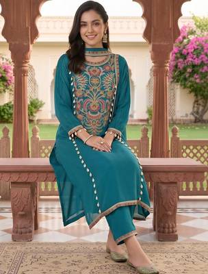 women ethnic motifs embroidered regular thread work kurta with trousers & with dupatta 3