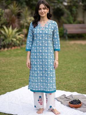 women ethnic motifs printed regular cotton kurta with trousers 1