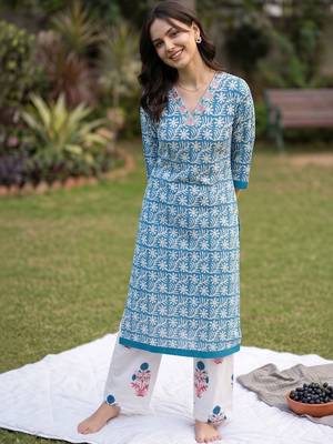 women ethnic motifs printed regular cotton kurta with trousers 5