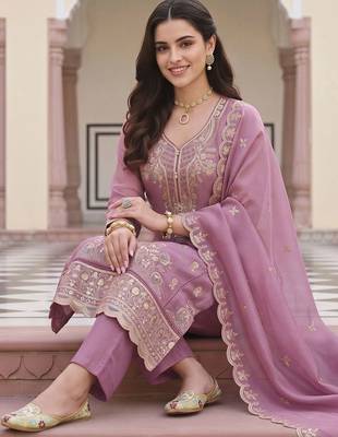women ethnic motifs embroidered regular thread work kurta with trousers & with dupatta 5