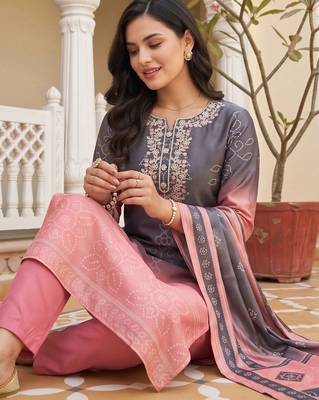 women ethnic motifs embroidered regular thread work kurta with trousers & with dupatta 2