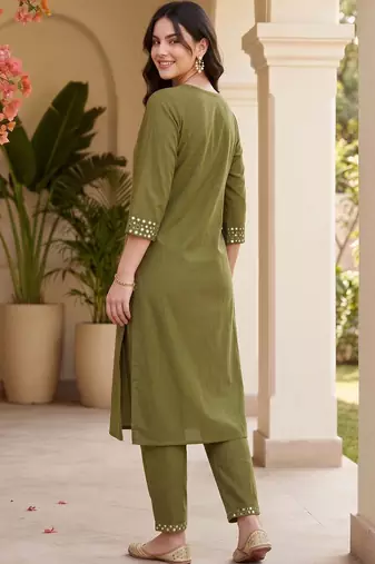 women regular mirror work kurta with trousers