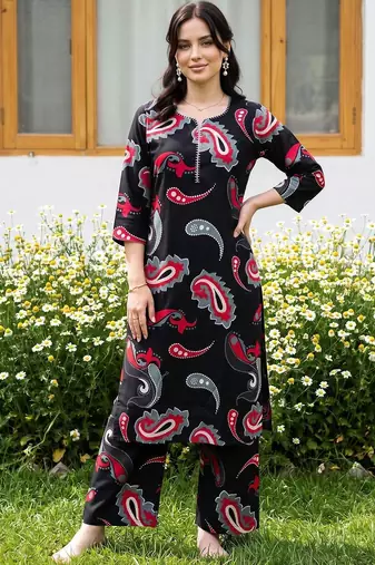 women paisley printed regular cotton kurta with trousers