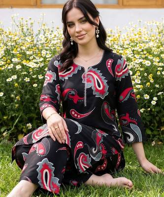 women paisley printed regular cotton kurta with trousers 5