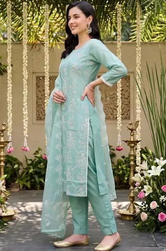 women ethnic motifs embroidered regular thread work kurta with trousers & with dupatta
