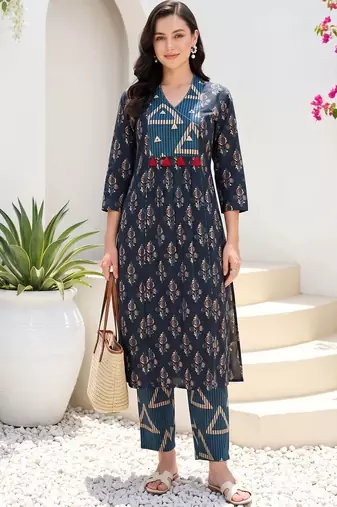 women ethnic motifs printed regular cotton kurta with trousers