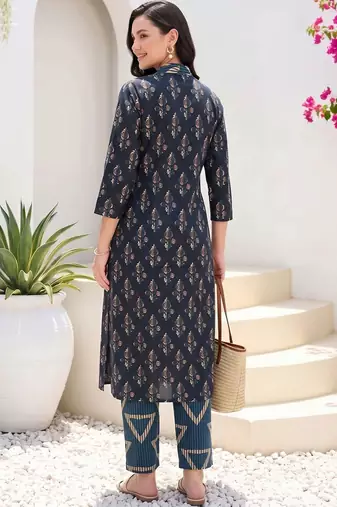women ethnic motifs printed regular cotton kurta with trousers