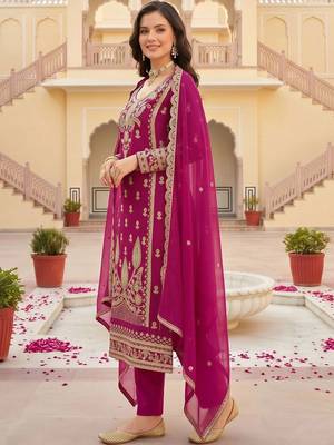 women ethnic motifs embroidered regular kurta with trousers & with dupatta 4