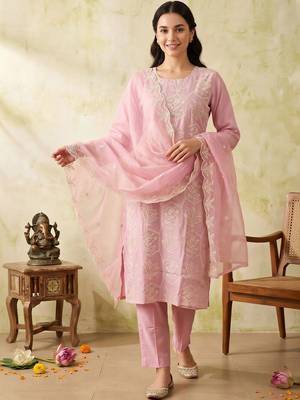 women ethnic motifs embroidered regular work kurta with trousers & with dupatta 1