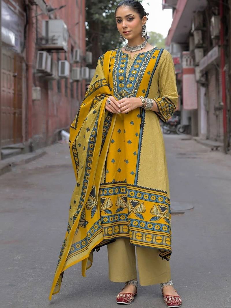 women ethnic motifs printed regular mirror work cotton kurta with palazzos & with dupatta