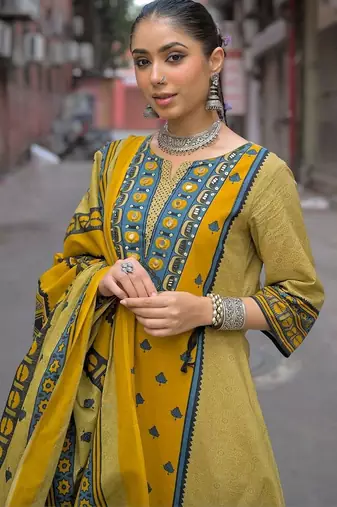 women ethnic motifs printed regular mirror work cotton kurta with palazzos & with dupatta