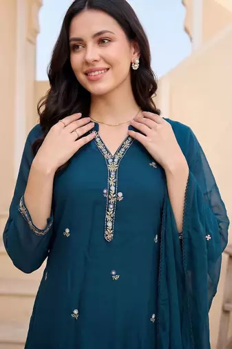women floral embroidered regular thread work cotton kurta with trousers & with dupatta