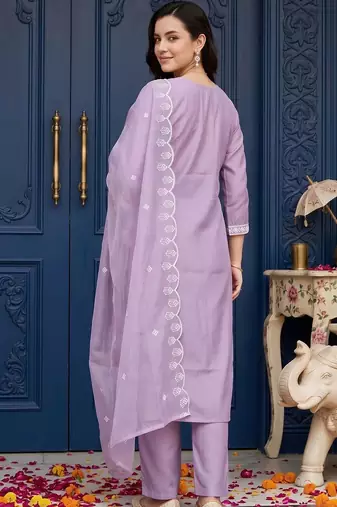 women ethnic motifs embroidered regular thread work kurta with trousers & with dupatta