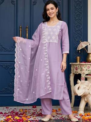 women ethnic motifs embroidered regular thread work kurta with trousers & with dupatta 6