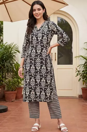 women ethnic motifs printed regular cotton kurta with trousers