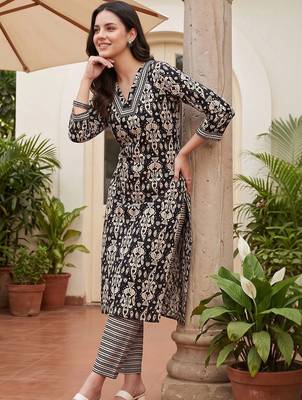 women ethnic motifs printed regular cotton kurta with trousers 5