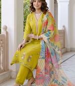 women floral embroidered regular thread work kurta with trousers & with dupatta